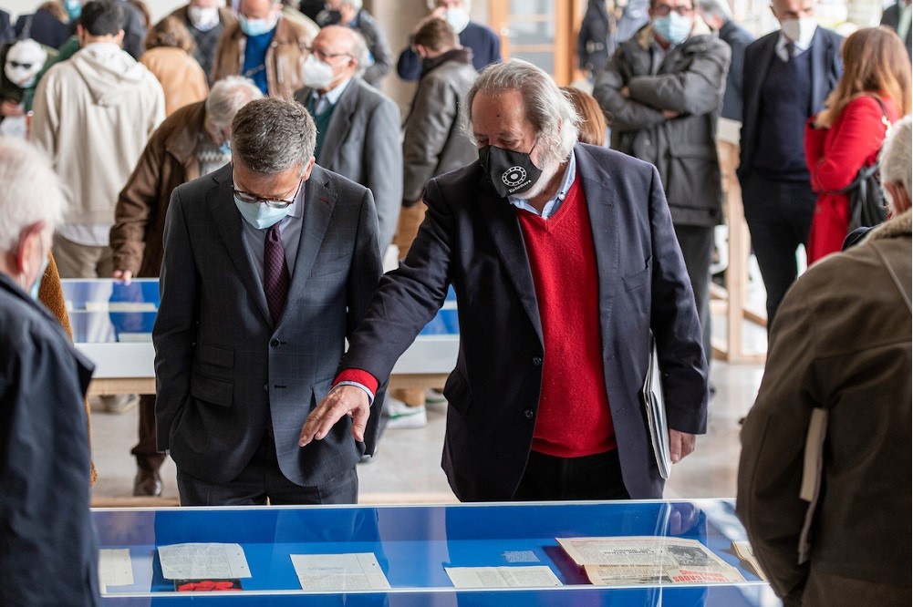 Carlos Moedas e Pacheco Pereira na abertura da Exposição “Proibido por inconveniente, Materiais das Censuras no Arquivo Ephemera”