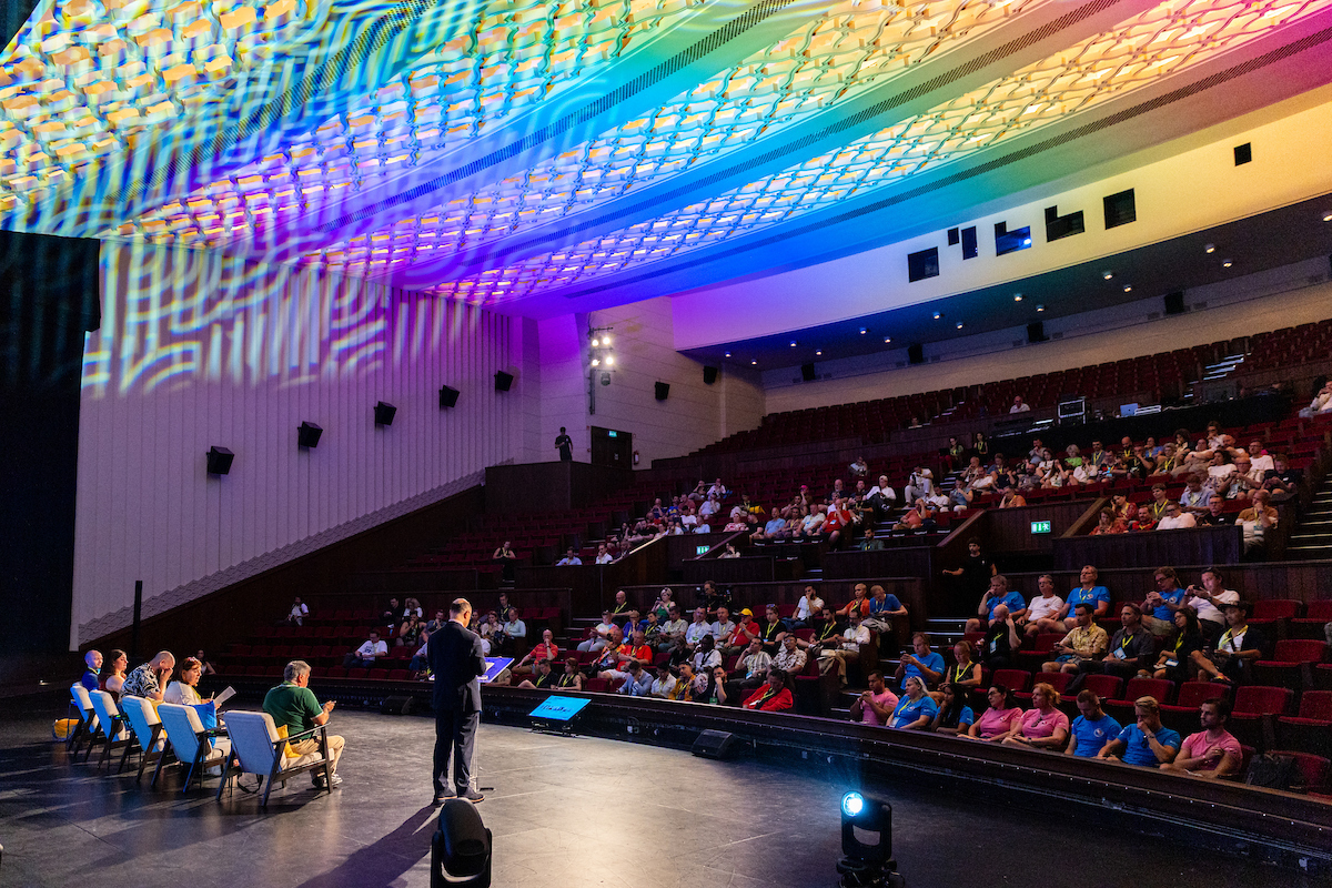 Conferência do EuroPride Lisboa 2025 junta ativistas e especialistas pelos direitos humano