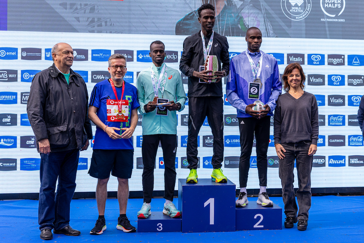 Na prova masculina, a vitória foi para o djibutiense Abdi Waiss, o queniano Shadrack Kipkemei ficou na segunda posição e em terceiro o djibutiense Mohamed Ismail.