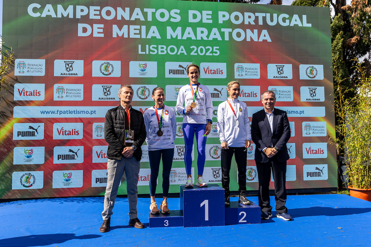 Entre os atletas nacionais, Samuel Barata e Susana Santos sagraram-se hoje campeões nacionais da meia-maratona