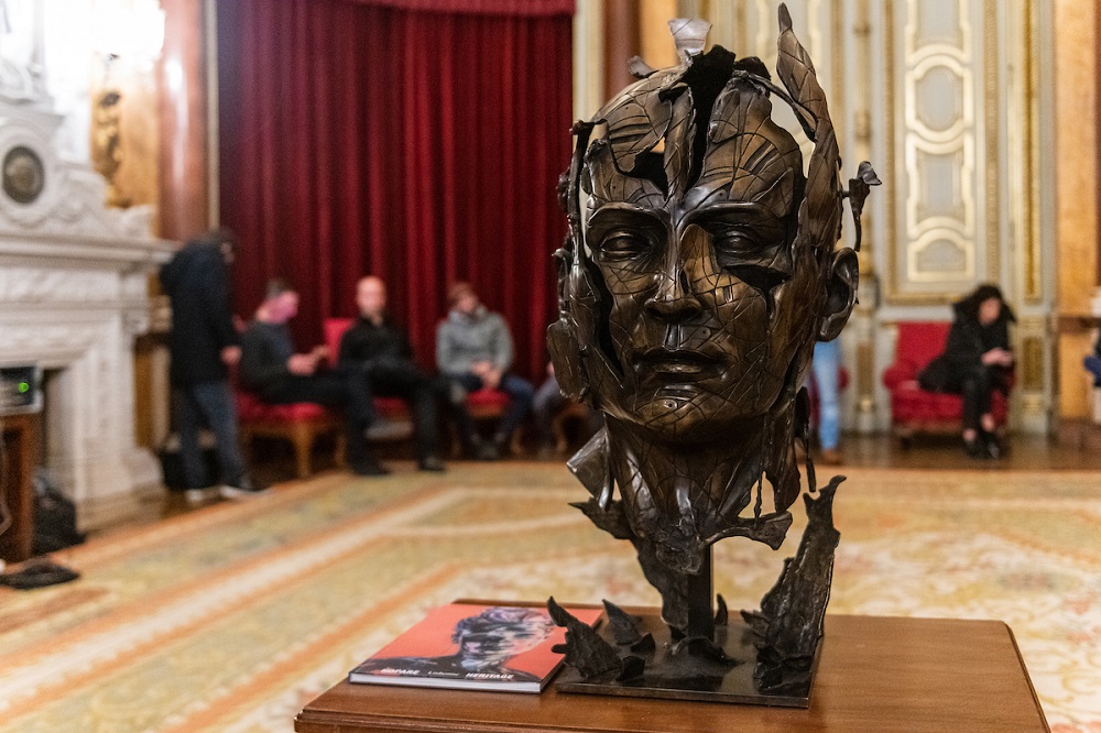 Escultura "Pareidolie" doada à Câmara de Lisboa