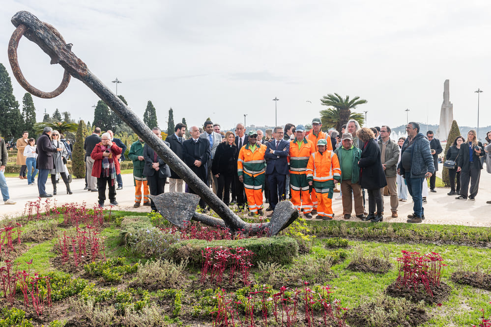Jardim da Praça do Império reabre após requalificação