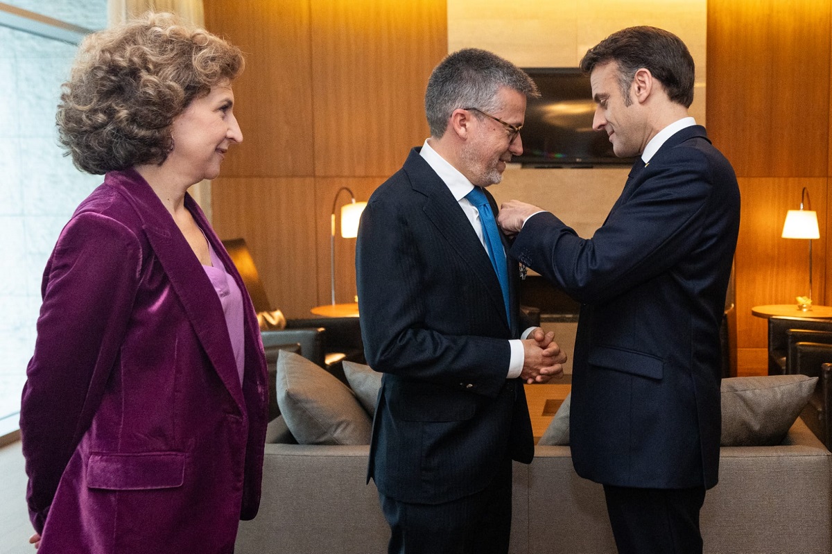 Carlos Moedas condecorado por Emmanuel Macron com a Légion d'honneur