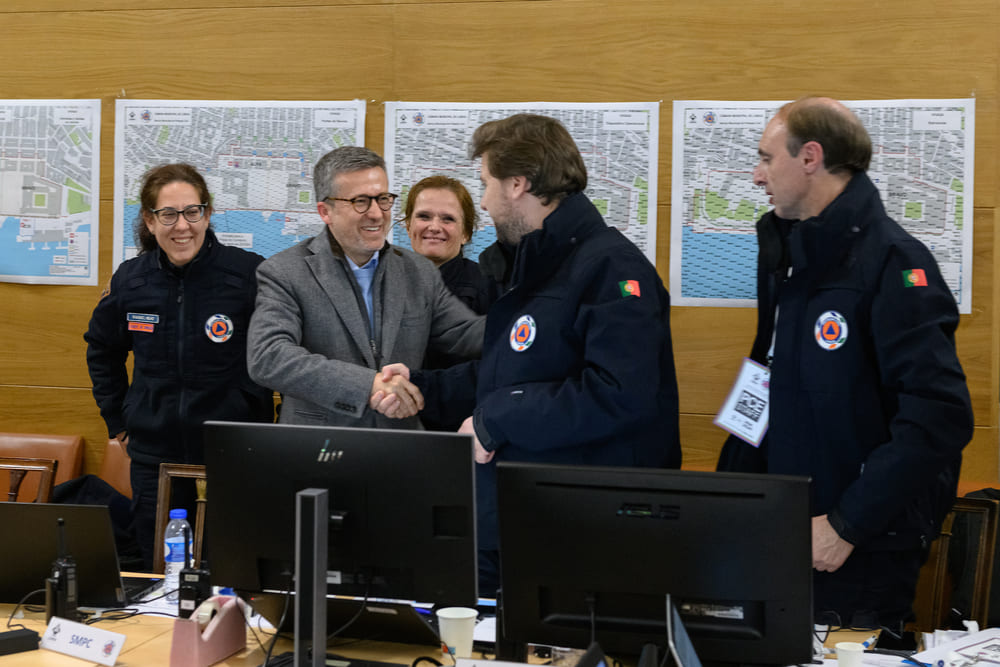 Carlos Moedas, presidente da CML, saudou os trabalhadores envolvidos nesta celebração do ano novo em Lisboa