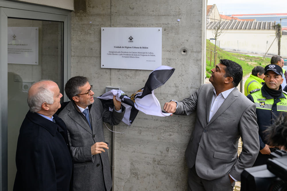 Inauguração da nova unidade de Higiene Urbana - Fernando Rosa, presidente da Junta de Freguesia de Belém, Carlos Moedas, presidente da CML, e Ângelo Pereira, vereador da Higiene Urbana
