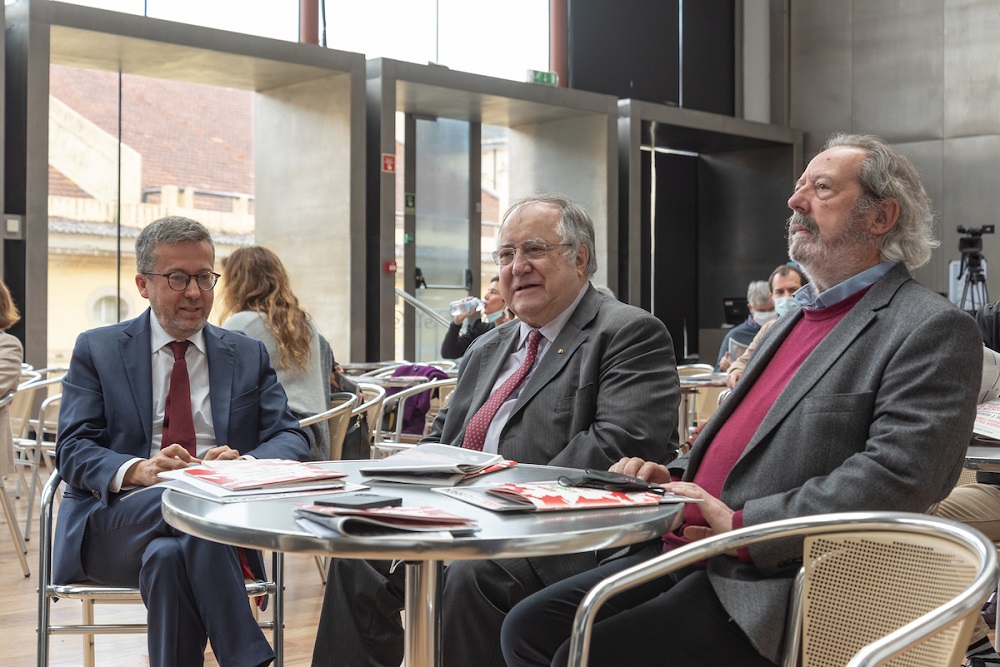 Carlos Moedas, presidente da CML, Vasco Lourenço, presidente da Associação 25 de Abril,  e Pacheco Pereira, da Ephemera