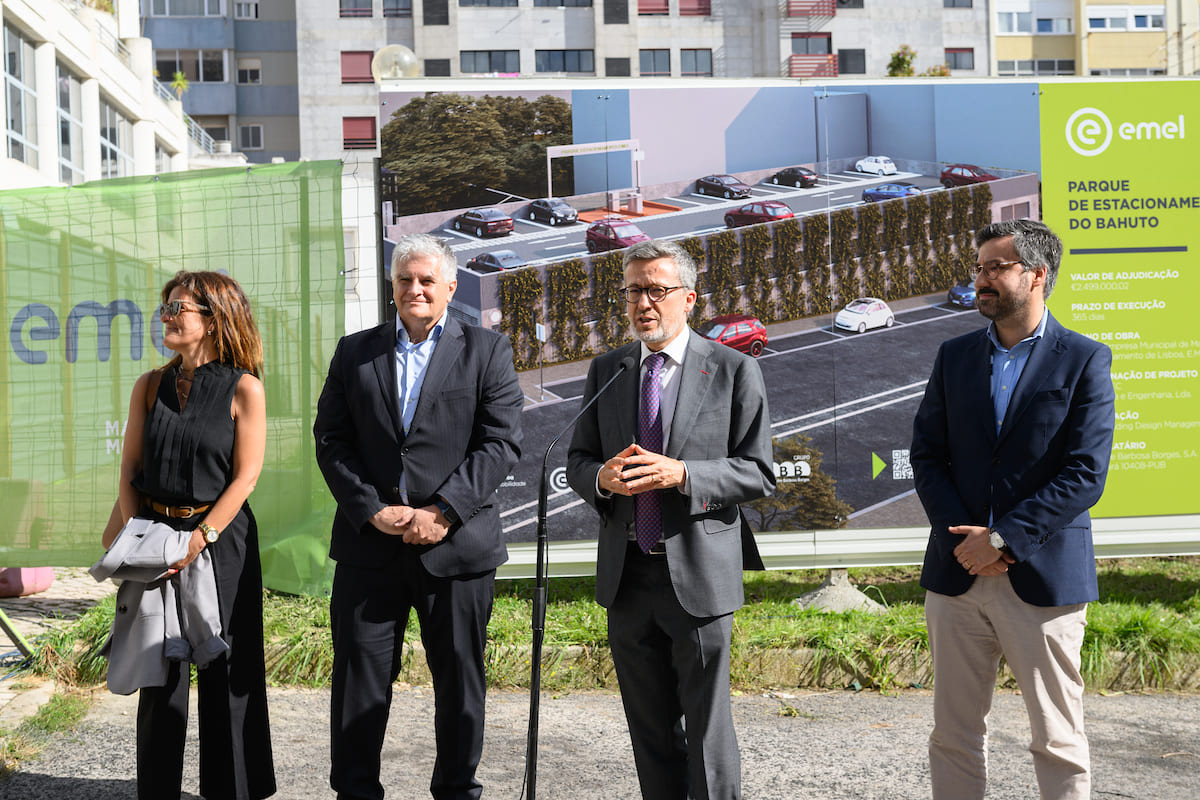  Começou a construção do parque de estacionamento em Campo de Ourique - Carlos Moedas, presidente da CML e Hugo Vieira da Silva, autarca de Campo de Ourique