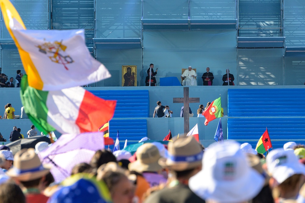 O Papa Francisco no Altar-palco da Colina do Encontro