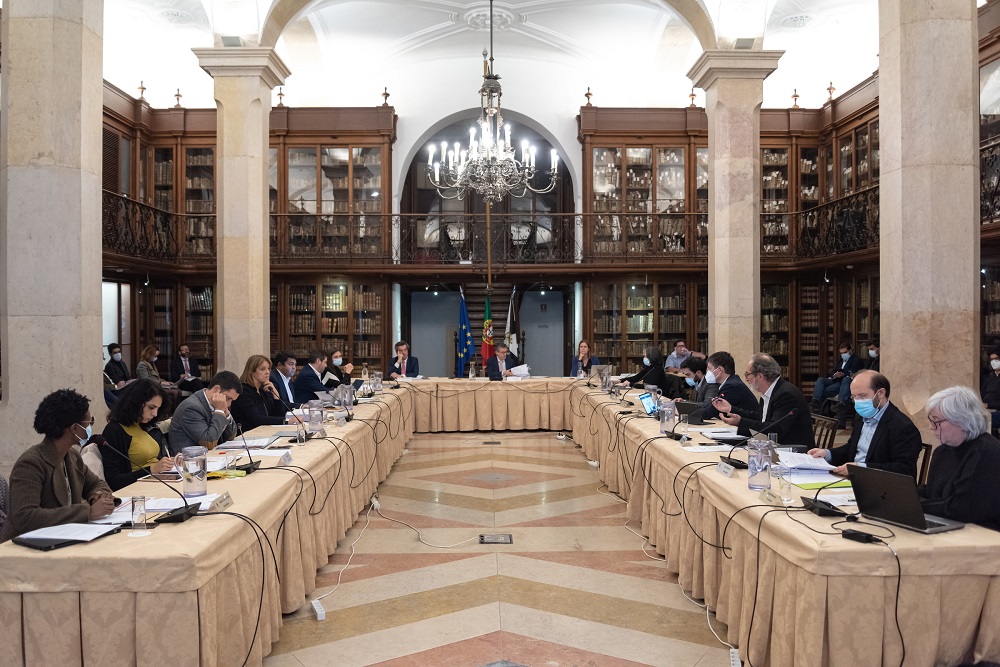 Reunião Pública da Câmara Municipal de 26 de novembro - Sala do Arquivo dos Paços do Concelho