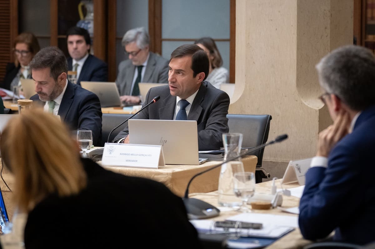 A proposta votada na reunião da CML foi subscrita pelo vereador da Educação, Rodrigo Mello Gonçalves