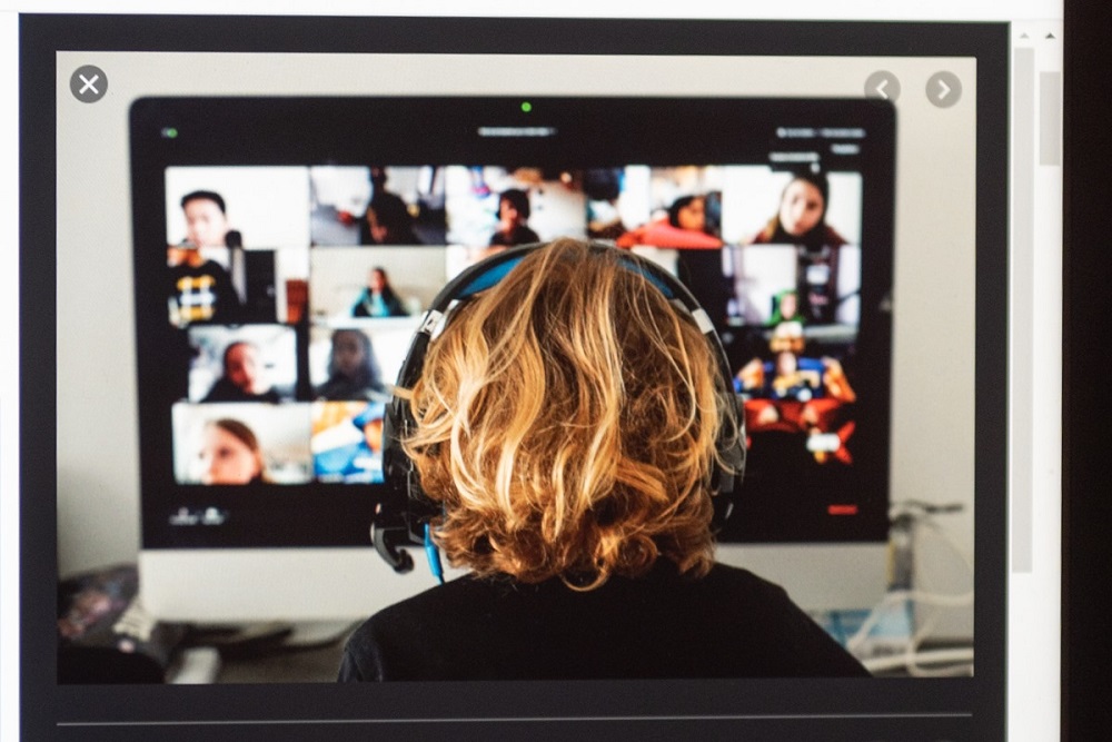 Programa de literacia digital da CML é boa prática europeia na inclusão de pessoas vulneráveis