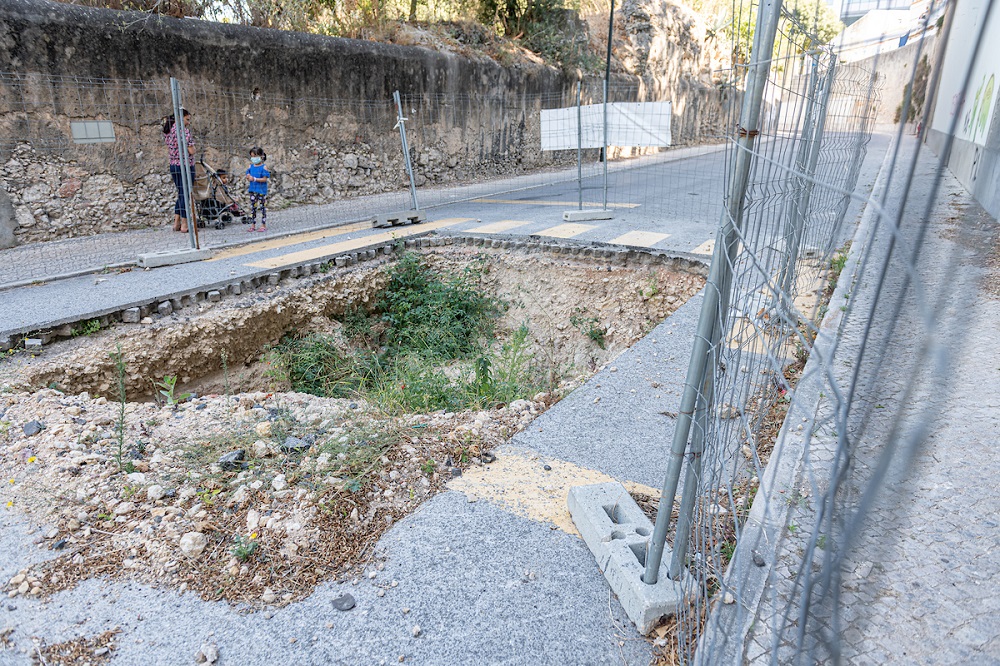 Obra estrutural, incluída no Plano Geral de Drenagem de Lisboa, para minorar efeitos de cheias que se têm verificado nesta área da cidade