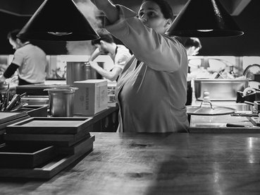 Chef Marlene na sua bancada