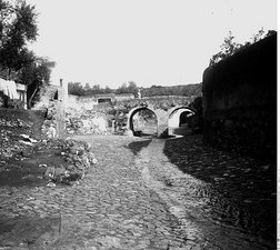 Alcântara Stream by the New Bridge [c. 1912]